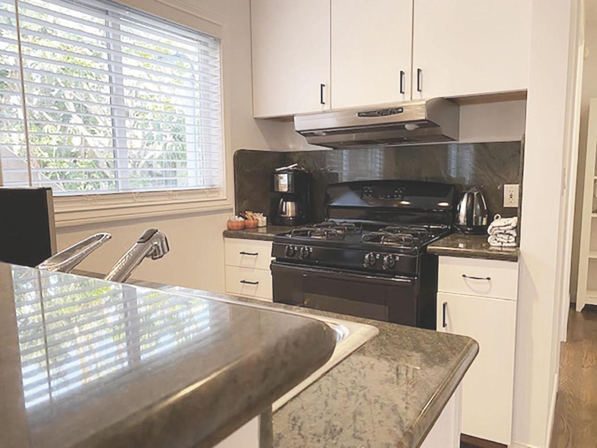 Malibu Private Beach Apartments Luaran gambar
